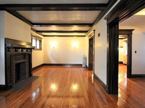 4th image of 1-709 Columbus Pkwy #1