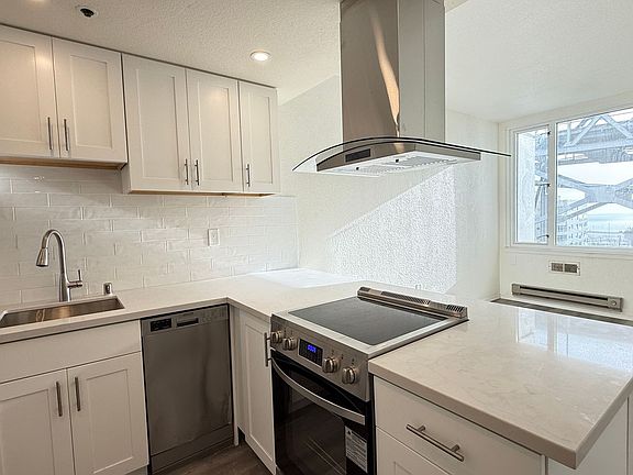 3rd image of 201 Harrison St APT 508