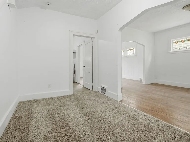 5045 Fairview St — Photo 17