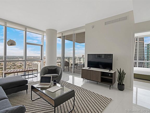 2nd image of 851 Ne 1st Ave #4801