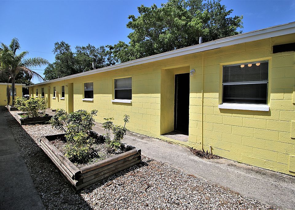 1st image of 520 89th Ave N