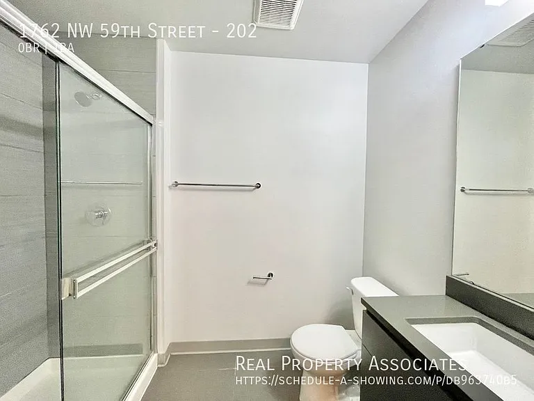 1762 NW 59th St #202 — Photo 10