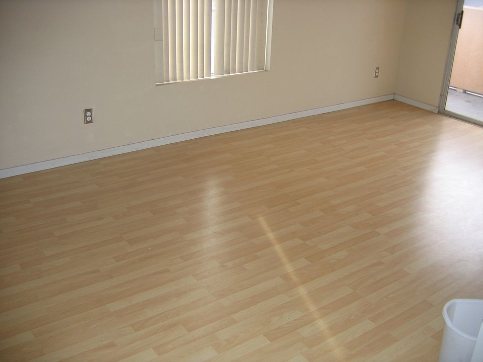 2nd image of 5051 La Jolla Blvd Unit 303