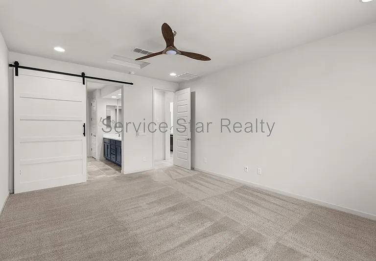 3407 E Louise Dr — Photo 21