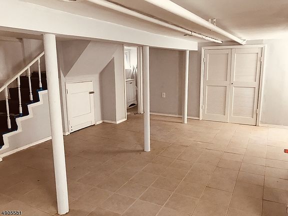 5th image of 84 Laventhal Ave