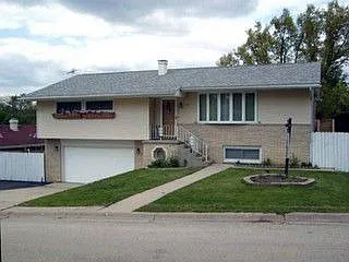214 Highland Ave photo 1