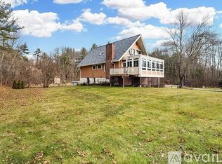 83 Old Bridge St #A, Pelham, NH 03076
