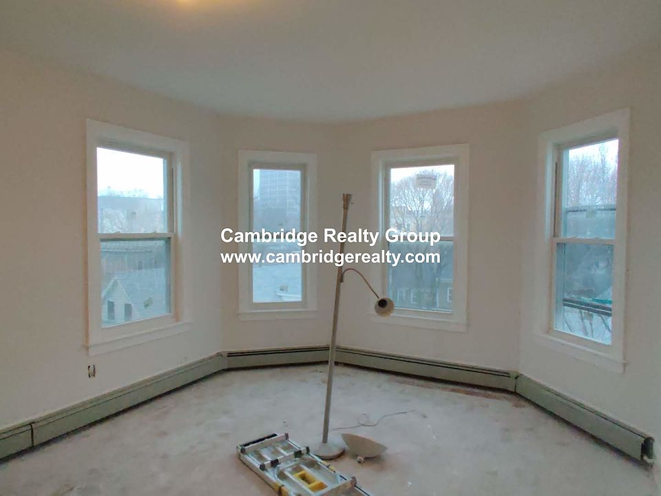 2nd image of 86 Norfolk St #1-4