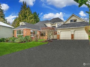 6352 NE 194th St, Kenmore, WA 98028