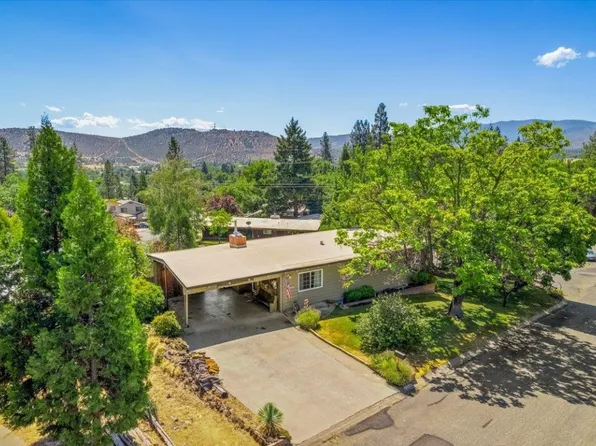 1004 Park Pl, Yreka, CA 96097