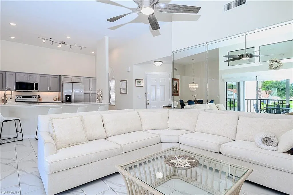 2 bed, 2.0 bath, 1350 sqft, $7,500 — Photo 2