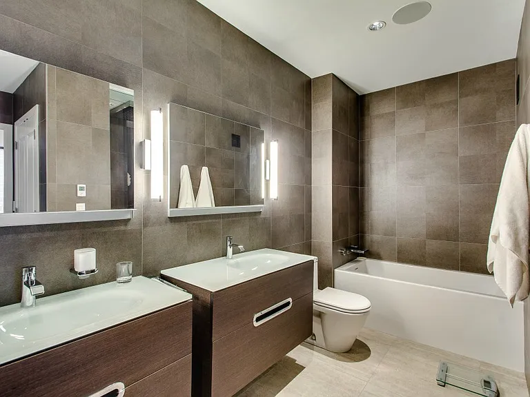 225 N Columbus Dr #5510 — Photo 28