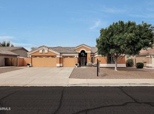 110 W Windsor Dr, Gilbert, AZ 85233