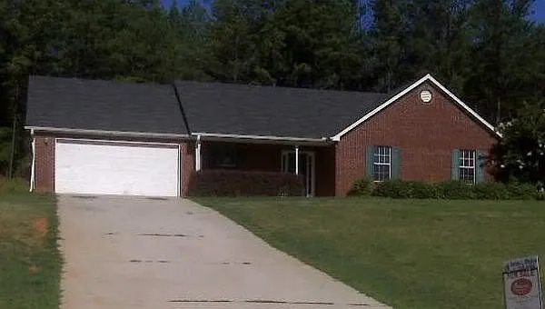 240 Oak Hill Dr photo 1