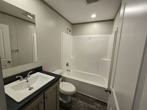 5th image of 169 Skyline Dr #242