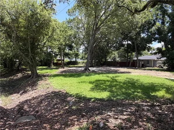 100 Maumus Ave, New Orleans, LA 70131