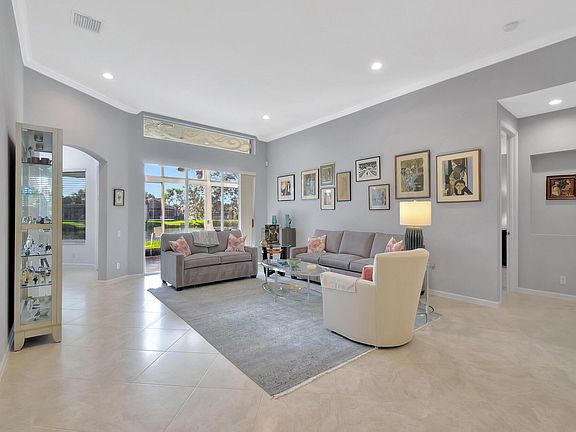 3rd image of 6680 Catania Dr