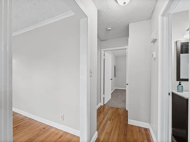 541 Donna Dr — Photo 15
