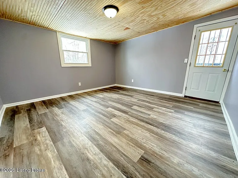 1376 Kings Church Rd — Photo 11