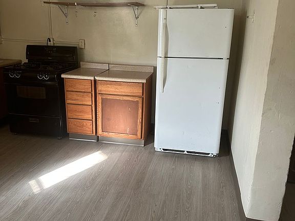 4th image of 1324 2nd Ave N APT 7