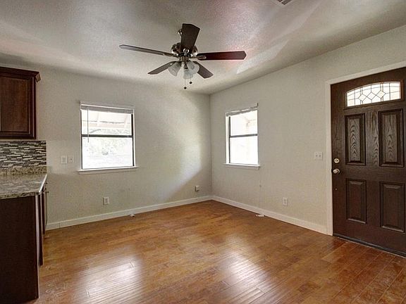 3rd image of 206 E 31st St #C