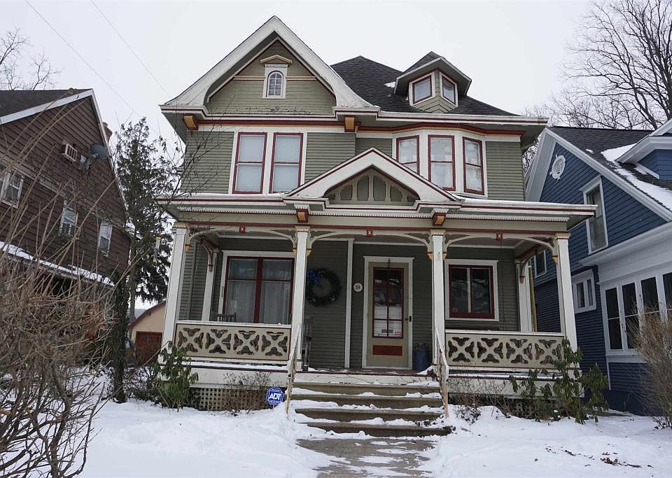 2nd image of 318 W Navarre St