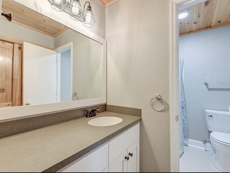 1402 Camp Rd #6B — Photo 6