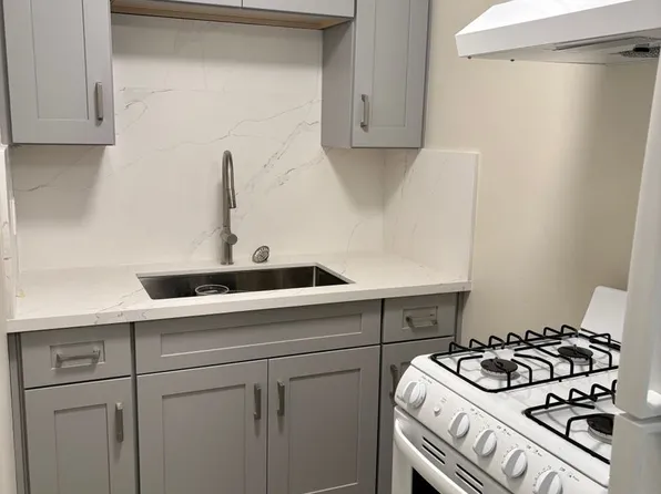 Madera Garden-Style Fourplex, 1001 Madera Ave, Menlo Park, CA 94025