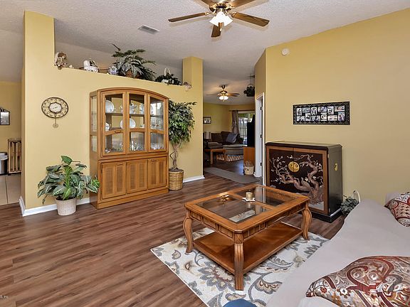 5th image of 1849 Northglen Cir