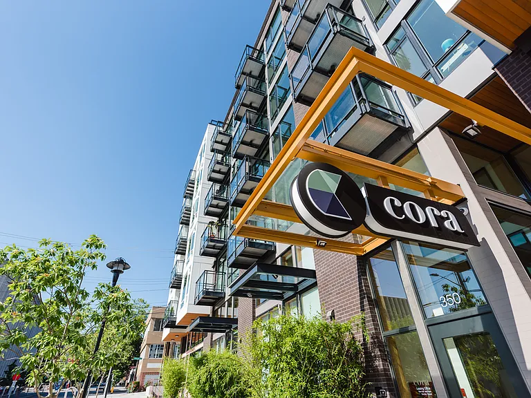 Cora Queen Anne — Photo 21