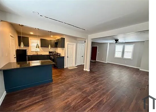 5 bed, 1400 sqft, $2,000 — Photo 4