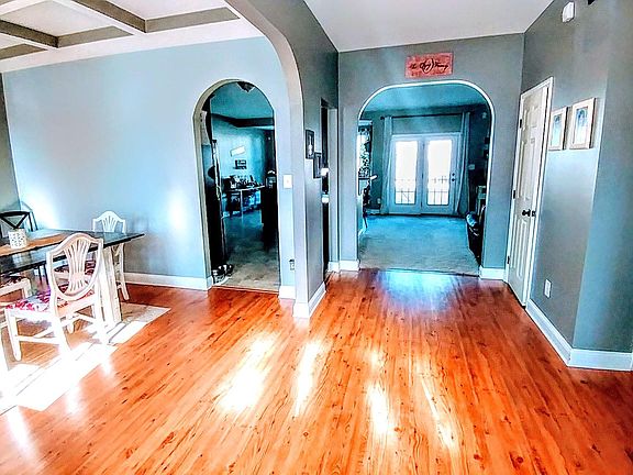 Dining room, view from front door