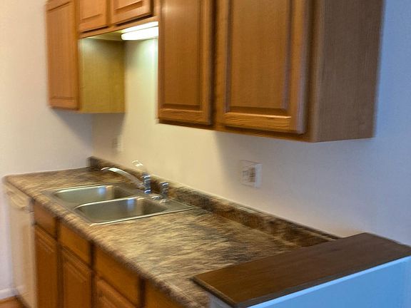 4th image of 414 N Lake Shore Dr