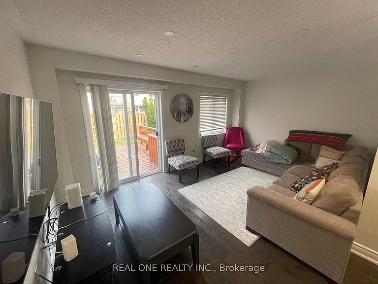 622 Candlestick Cir — Photo 3
