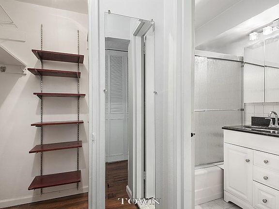 4th image of 142 E 16th St APT 15F