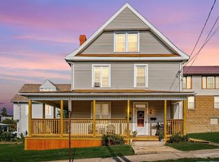 421-425 Ash St, Morgantown, WV