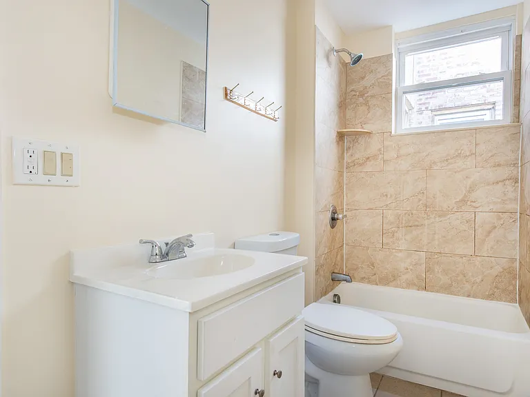 287 N 10th St #2 — Photo 15