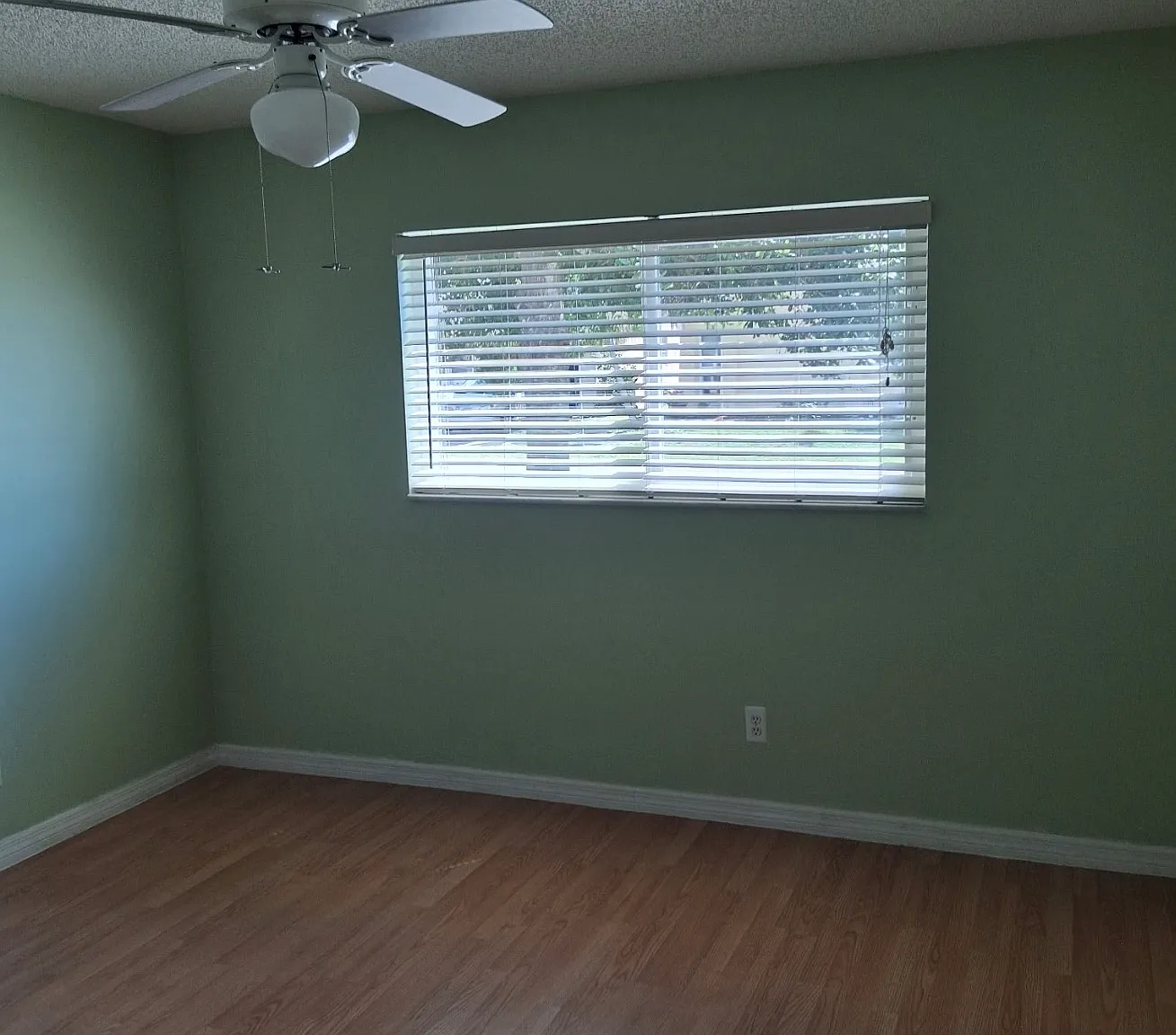 3 bed, 1740 sqft, $950 — Photo 4