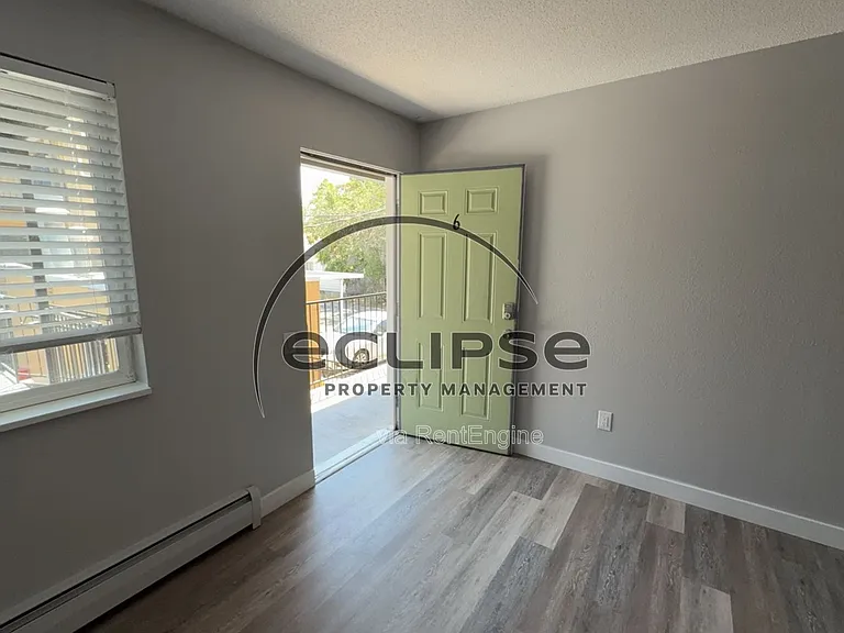Summit View Apartments — Photo 57