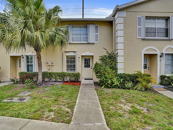 4th image of 211 Foxtail Drive #C