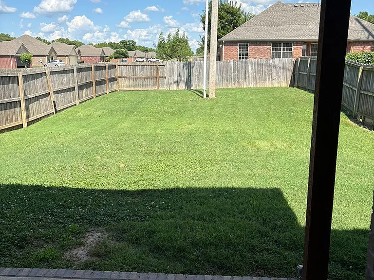 1801 & 1803 SW Stonegrove Rd — Photo 2