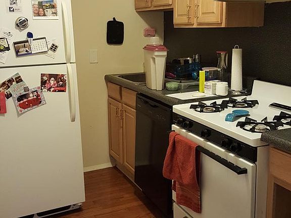 3rd image of 234 Bainbridge St #2B