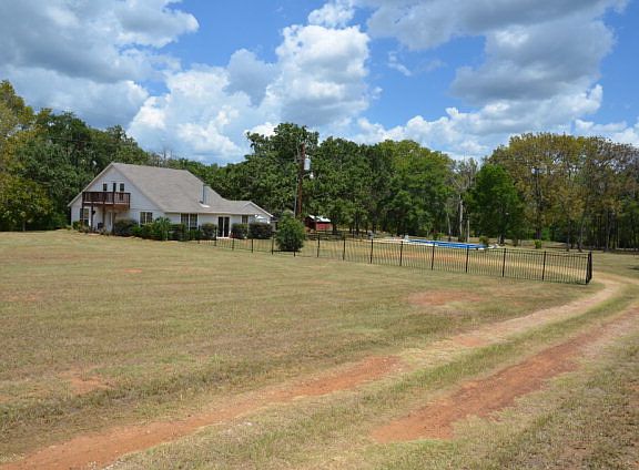2nd image of 1403 An County Road 103