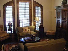 3rd image of 546 Park Heights Cir