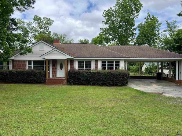 145 S 2nd St, Cochran, GA 31014