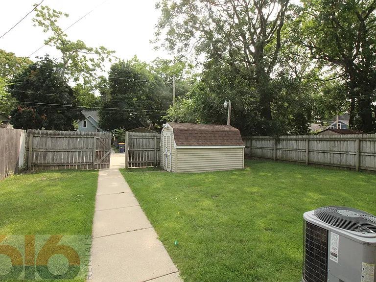 34 National Ave SW — Photo 4