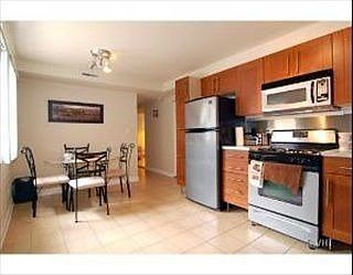 3rd image of 2067 W Farwell Ave #1S