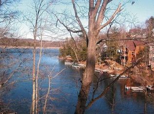 513 Sleigh Dr, Cross Junction, VA