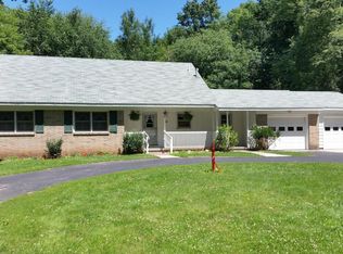 5221 Ten Mile Rd NE, Rockford, MI 49341