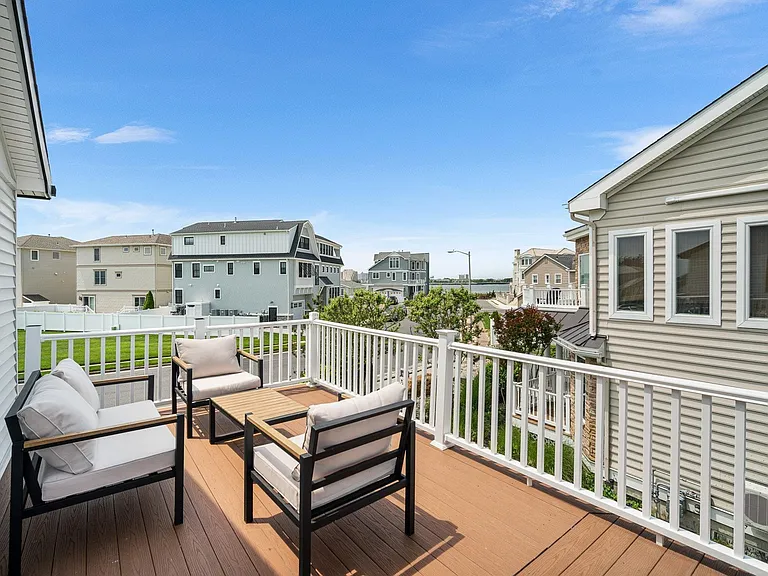 5217 Sea Spray Rd — Photo 23